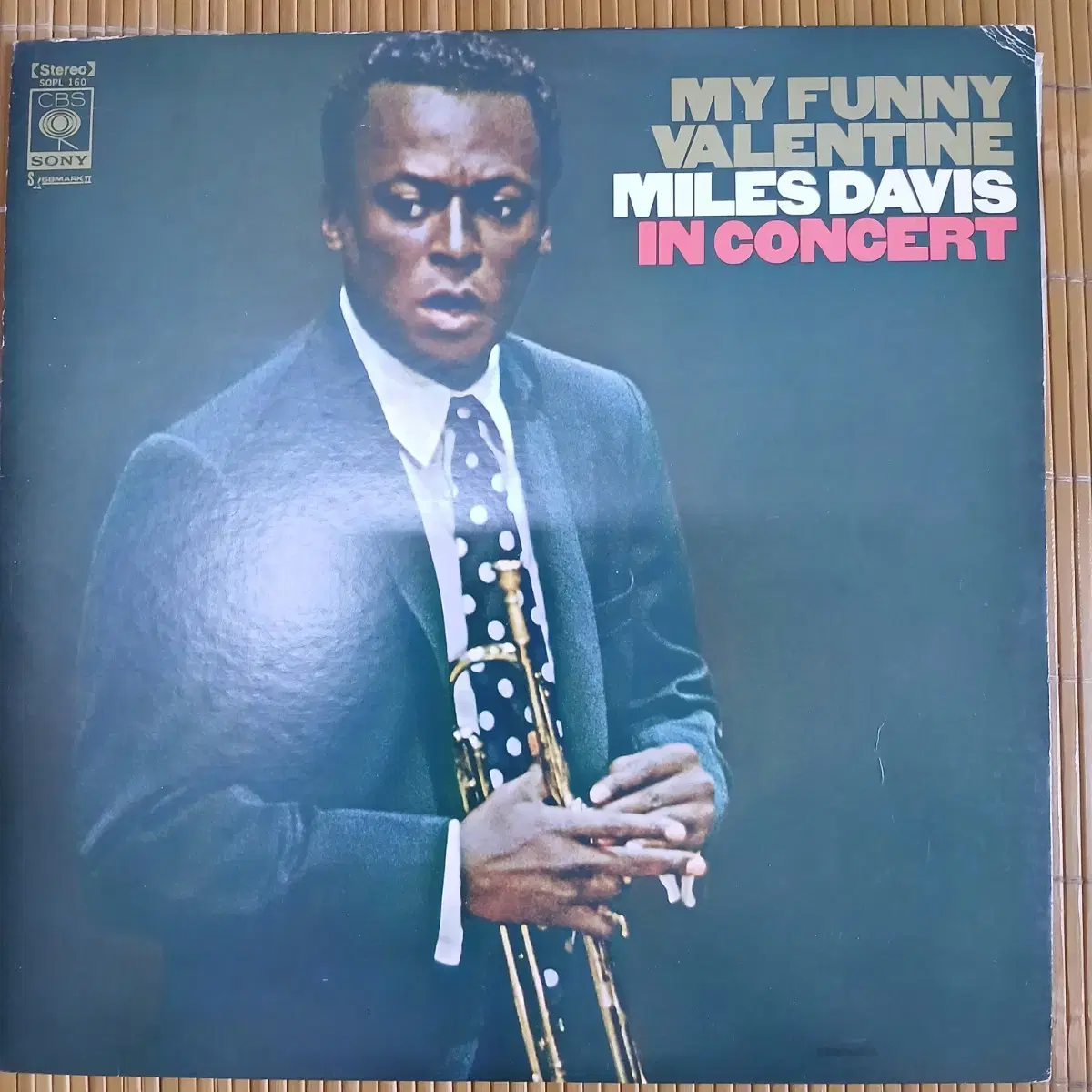 Lp중고 MILES DAVIS IN CONCERT 음반 판매합니다.