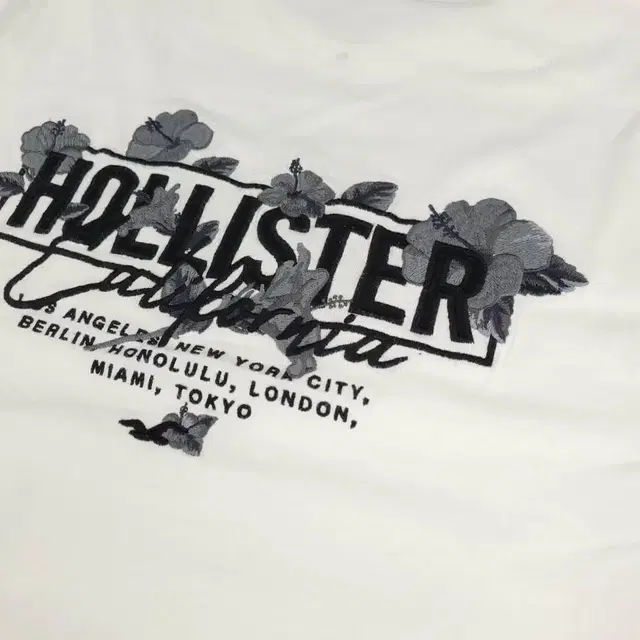 HOLLISTER 홀리스터 화이트 블랙 캘리포니아 플라워 빅자수 코튼10