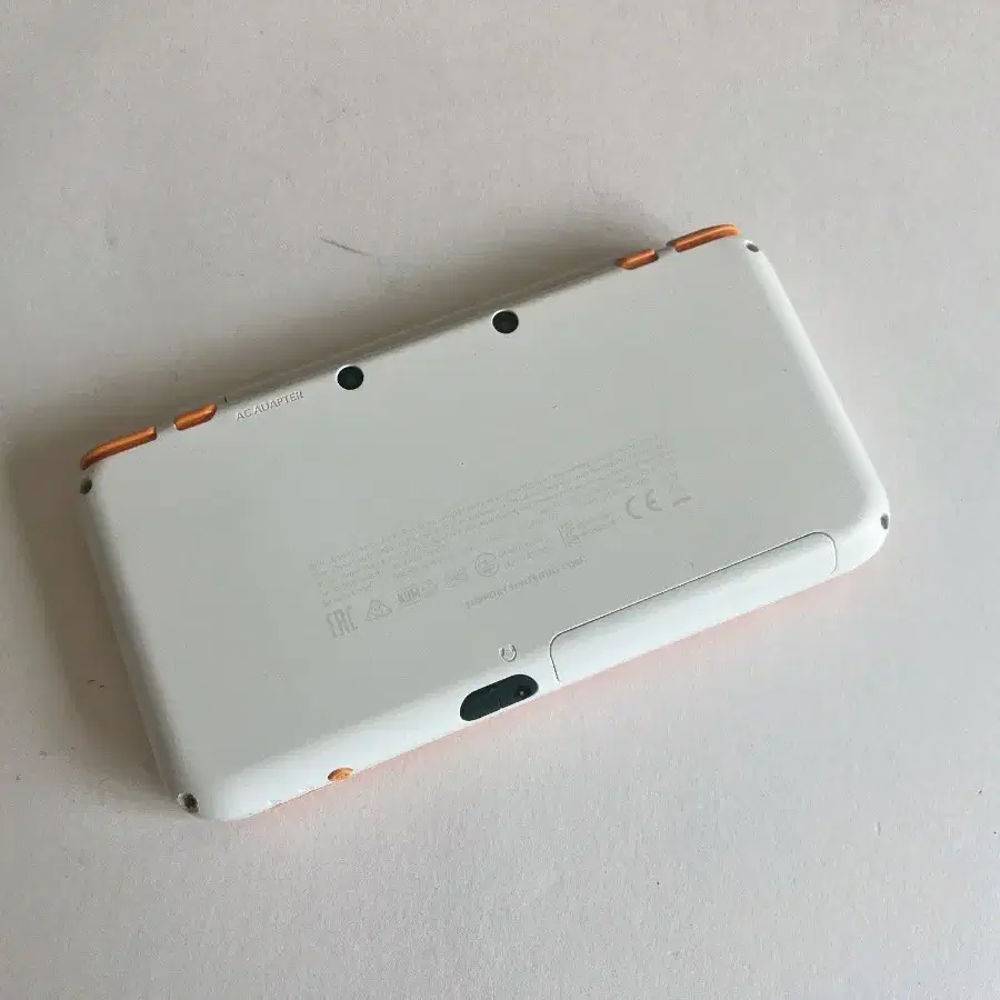 닌텐도 2ds xl 화이트오렌지 (128기가, 정품충전기, 파우치)