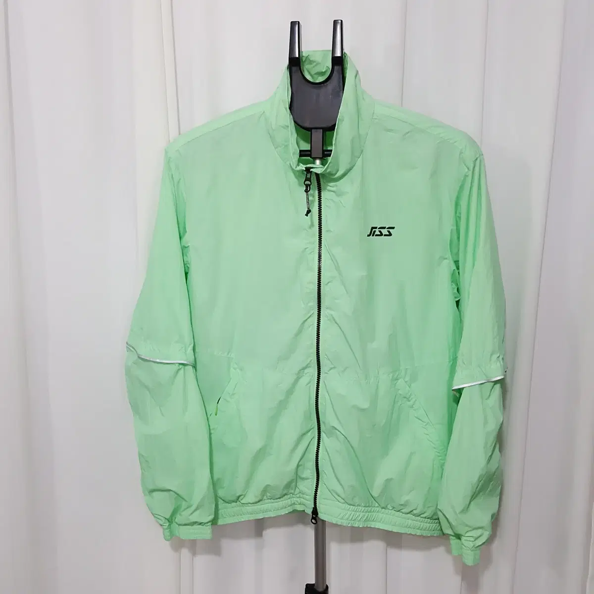 20 Year Gillstuart Sport Windbreaker 95 Size Oil Canister