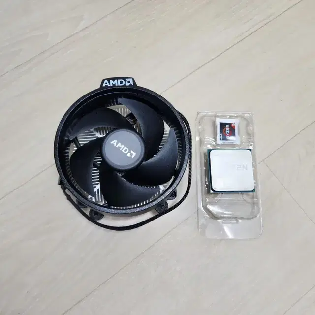 AMD 라이젠 2600 + 기본쿨러