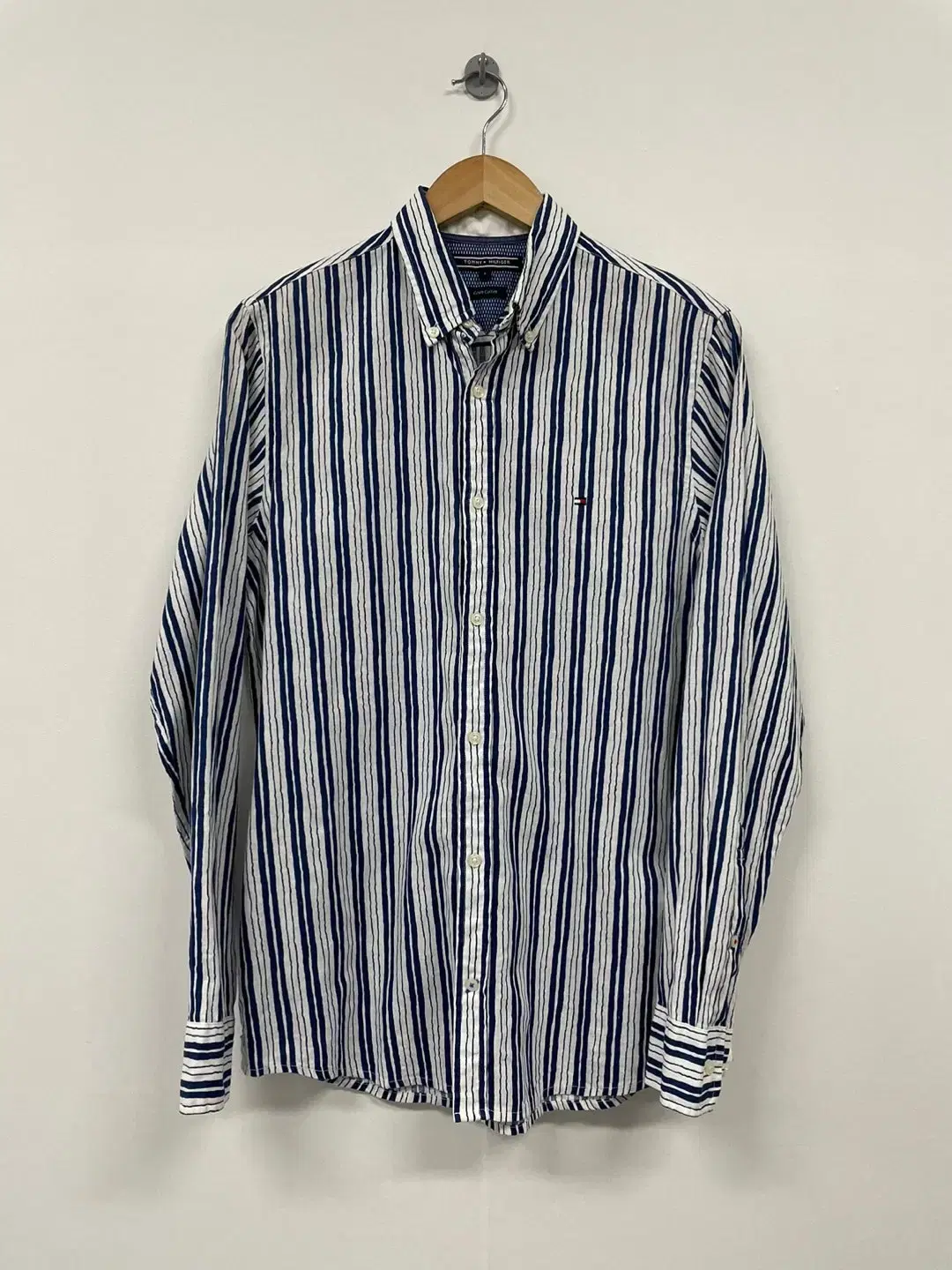 95) Tommy Hilfiger Linen Shirt