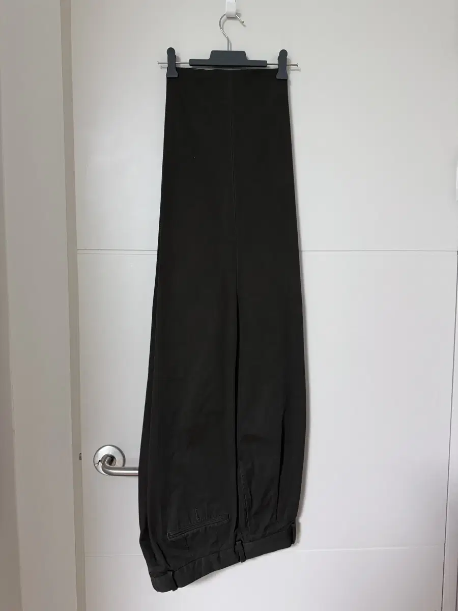 NEAT chino olive size 48