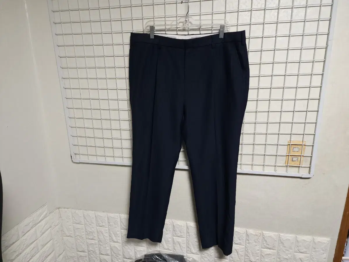 (New) Lee Yeoreum's summer suit pants (men's size 40)