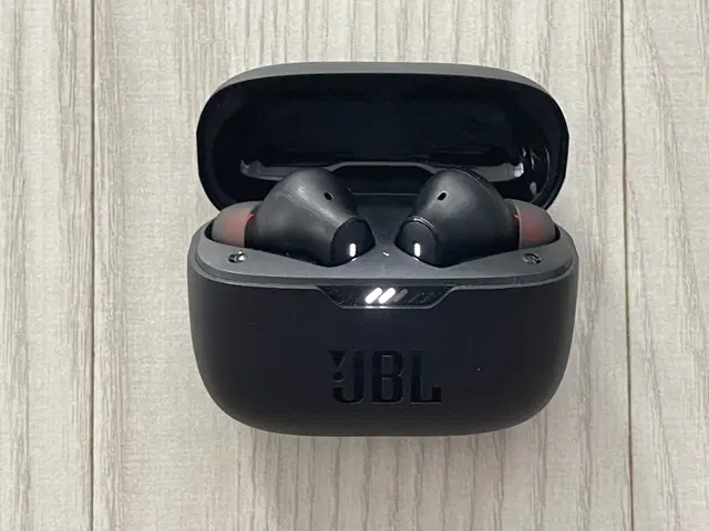 JBL TUNE230 NC TWS 블루투스 이어폰