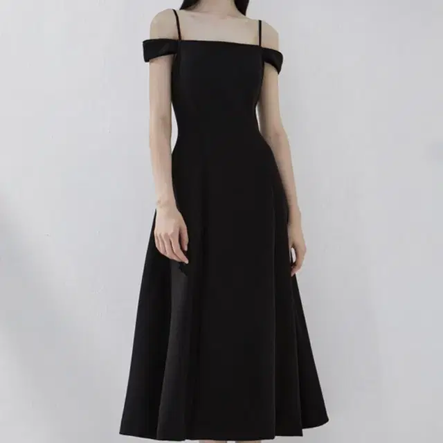 Clara flare dress / 이바나헬싱키