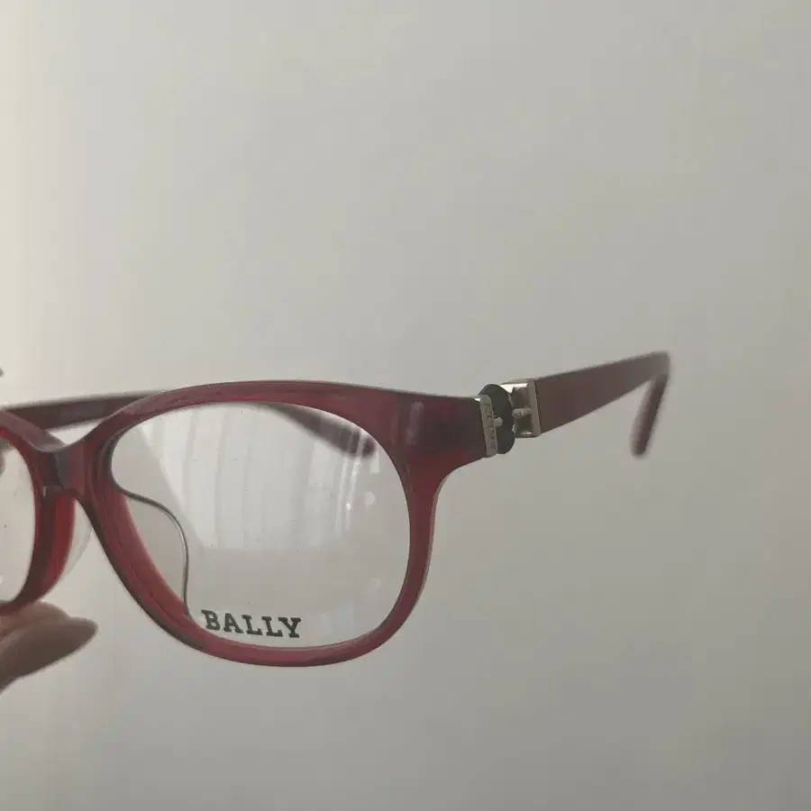 발리(Bally) 안경테