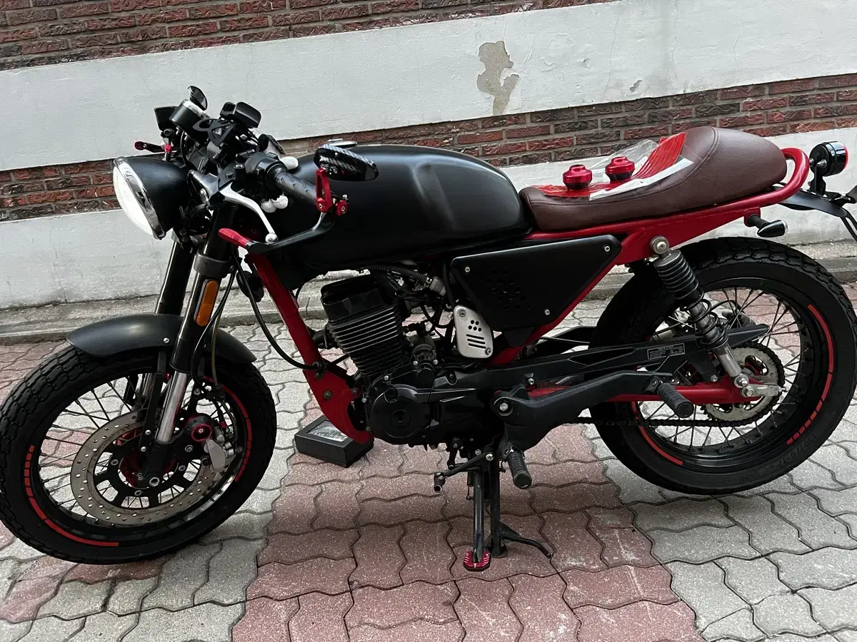 한웨이 블랙카페 125cc