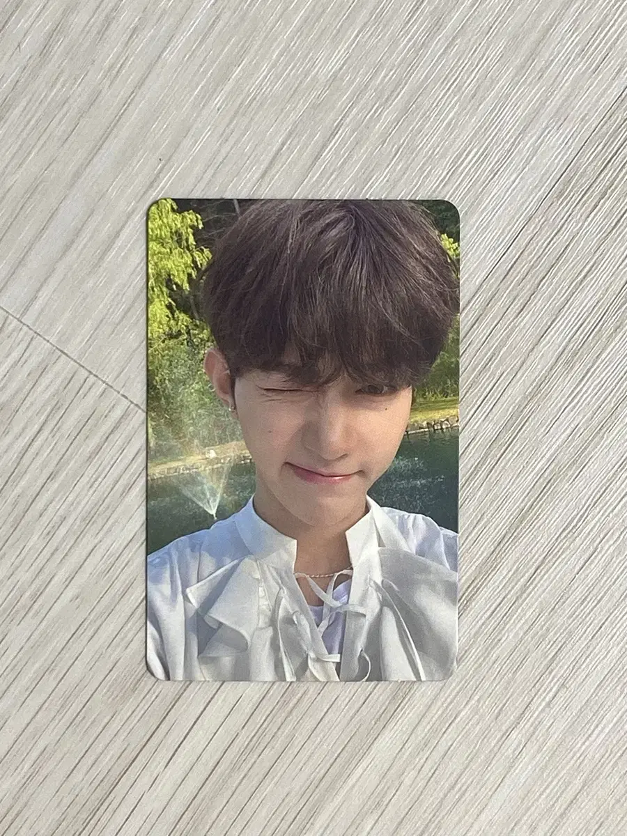 (Price drop) soundwave zhang hao photocard WTS