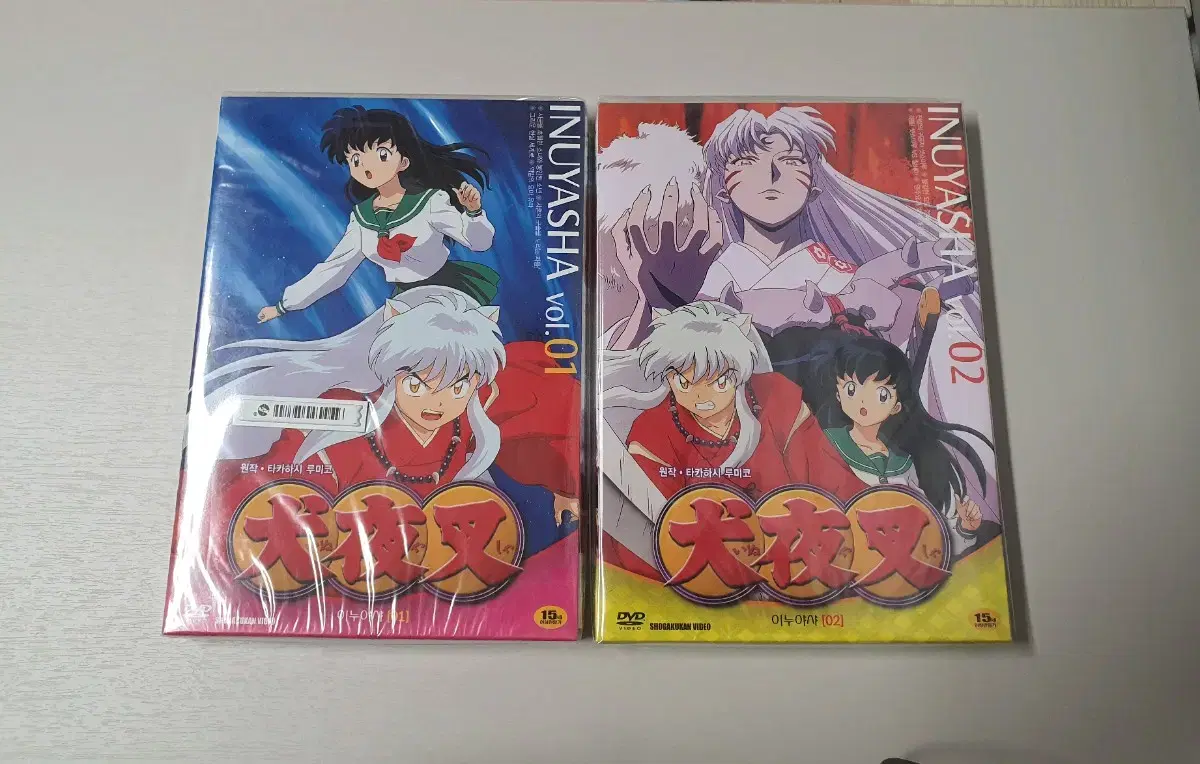 2 Inuyasha DVDs in bulk