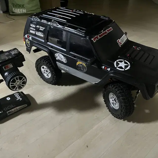 scx 10 트라이얼 1/10 rc카 판매 합니다.