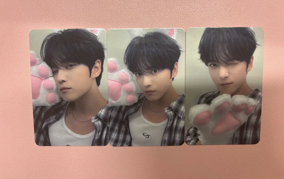 Jaejoong Kim jump up unreleased photocard Sells cat photocards