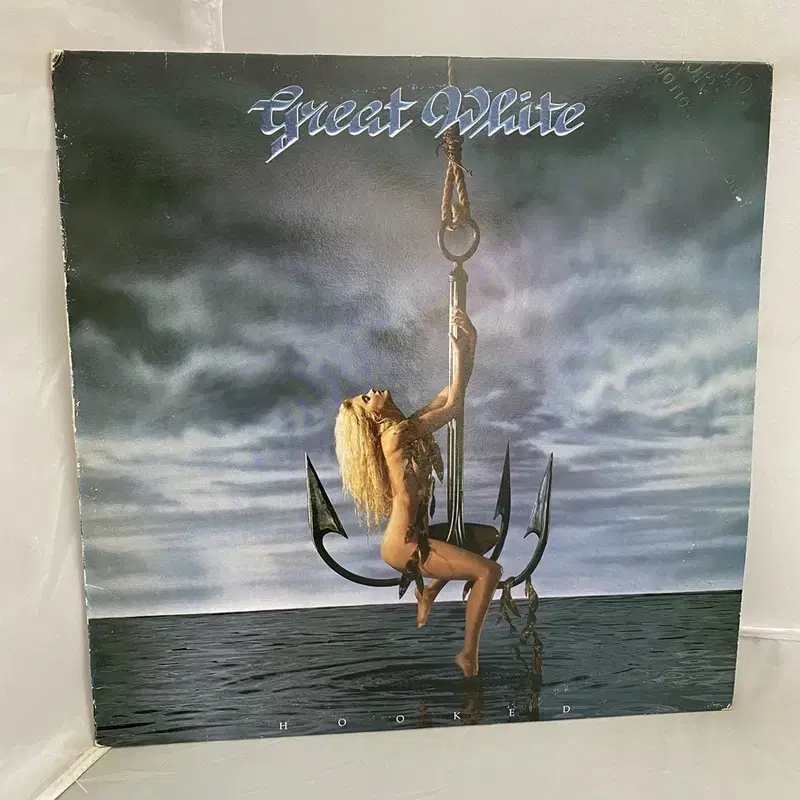 GREAT WHITE HOOKED LP / AA4315