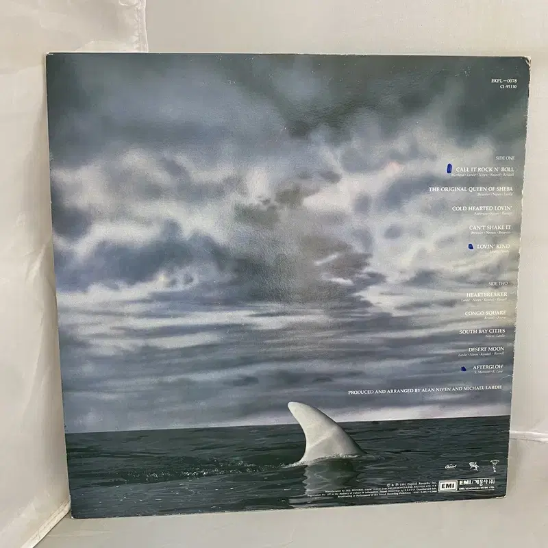 GREAT WHITE HOOKED LP / AA4315