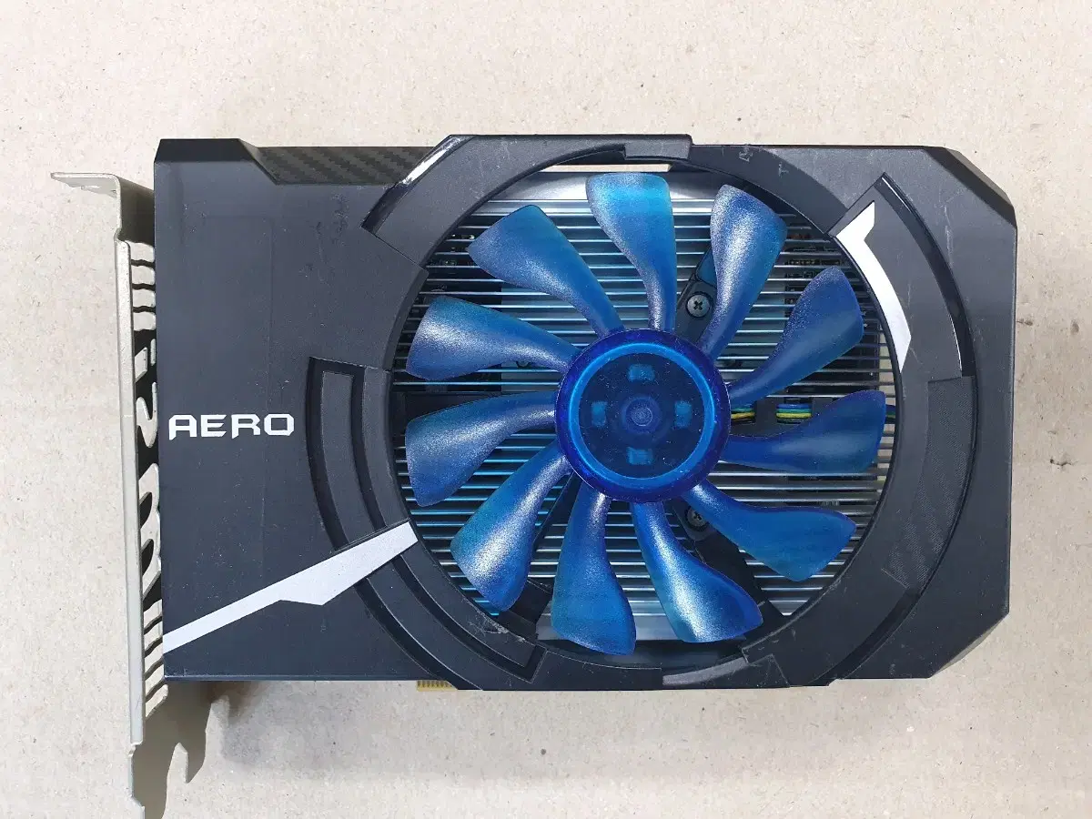 라데온 RX560 2GB 무전원 팝니다