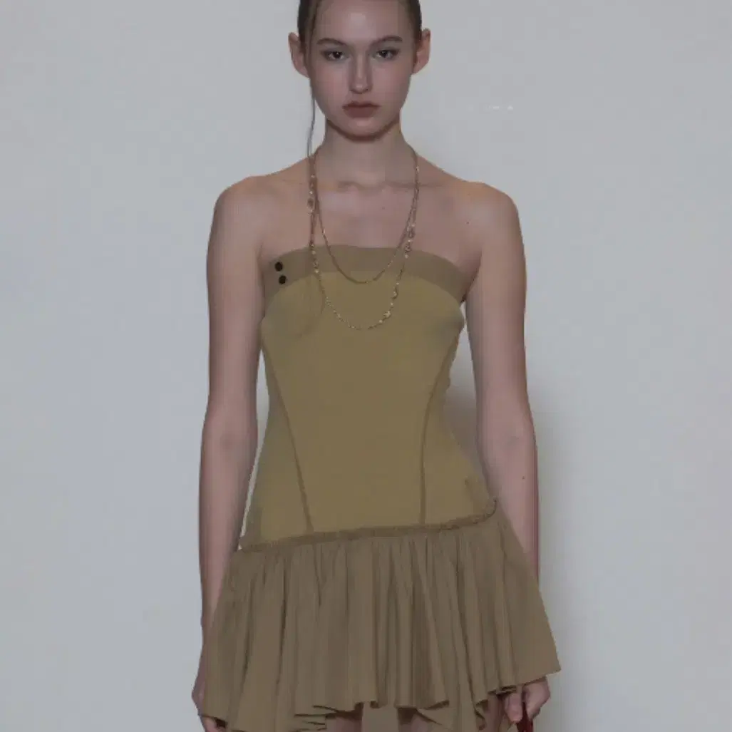 스컬프터 Tube Top Low Waist Dress Camel