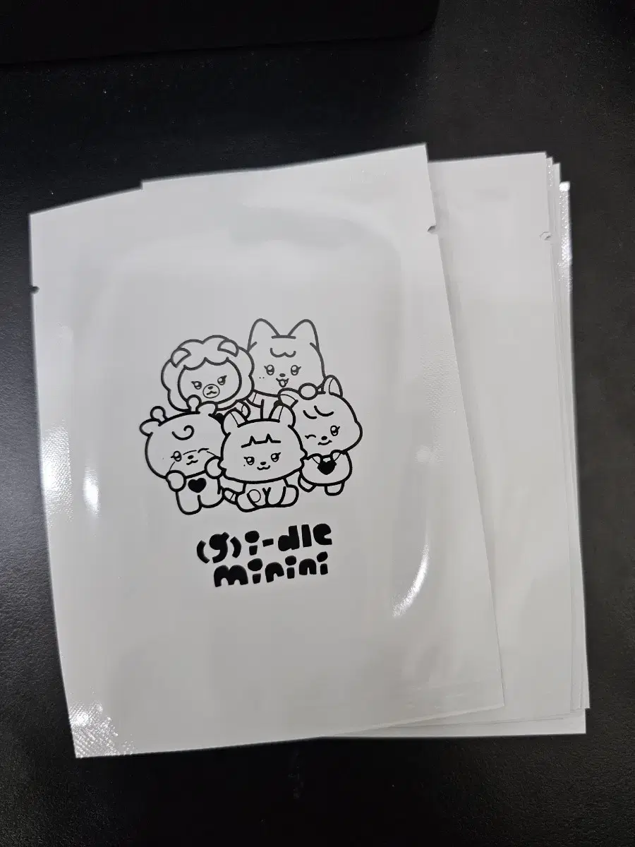 (G)IDLE pre-order benefit (unsealed)