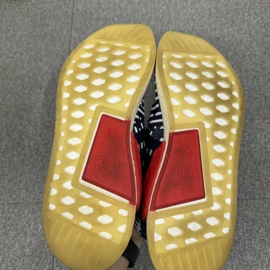 (280)아디다스 nmd r2