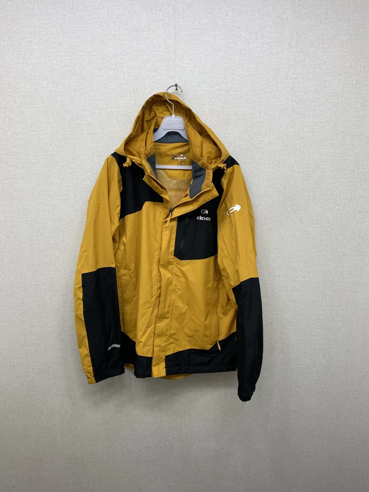 Eider Windbreaker