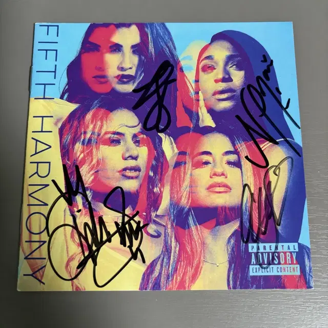 친필사인 Fifth Harmony CD