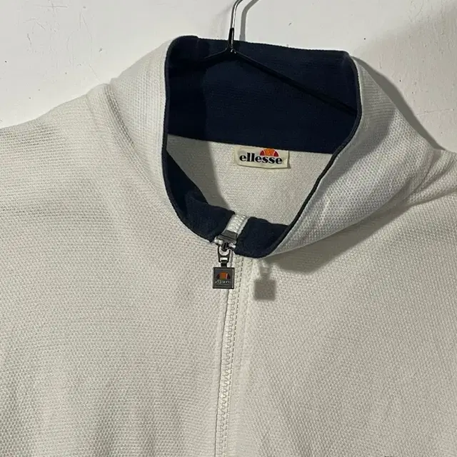 ellesse 뉴스쿨 포인트 집업 화이트 M