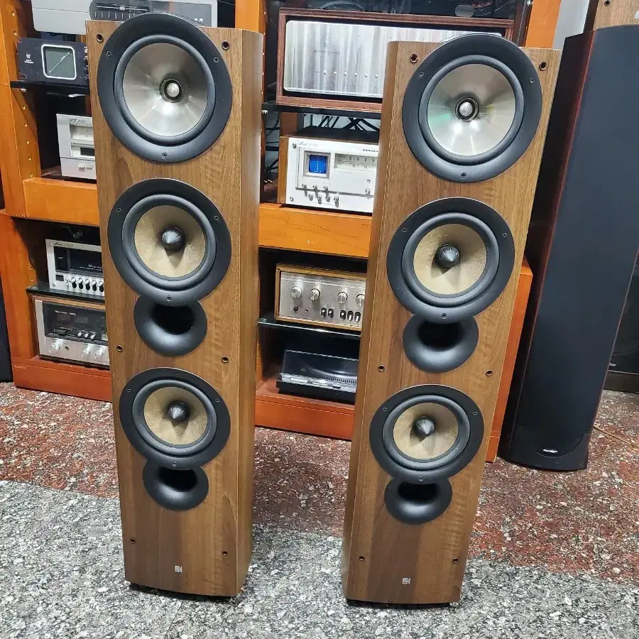 영국 KEF  톨보이스피커 iQ9  sp3503