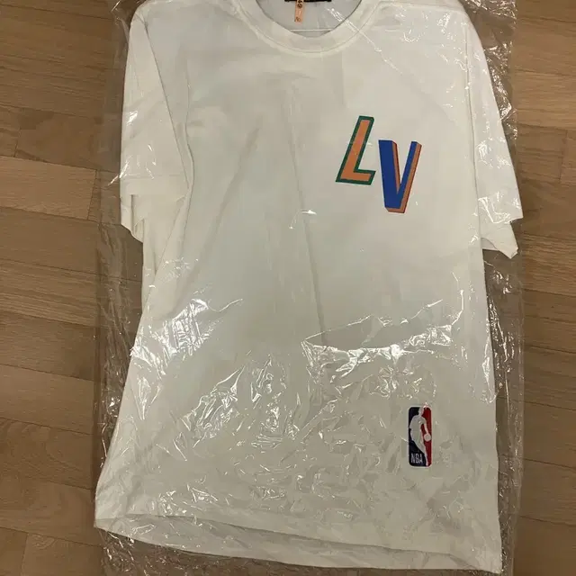 3XL 루이비통 x NBA 프론트 앤 백 레터스 프린트 티셔츠 1A8X8