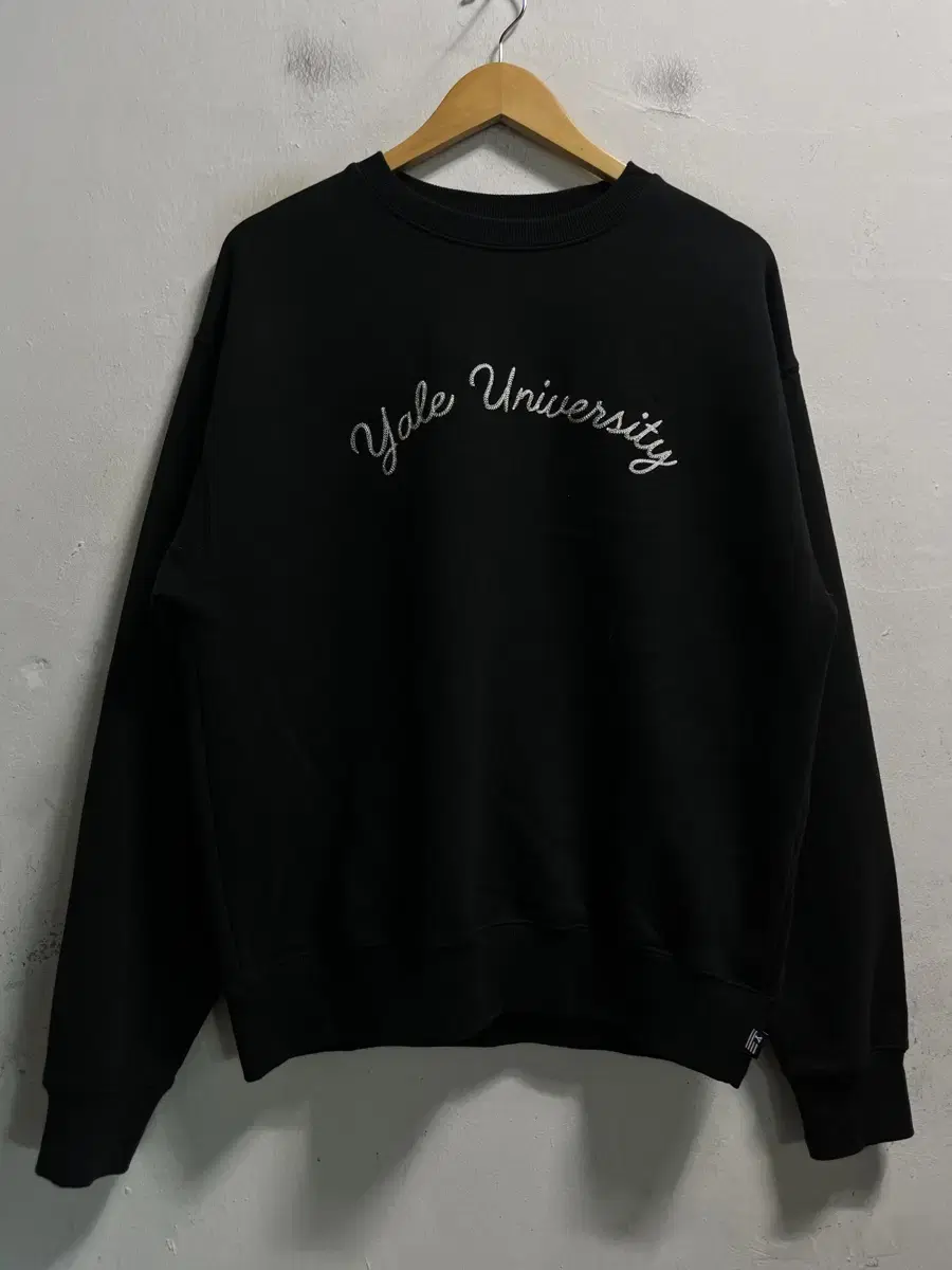 95-100 YALE Loose Fit Sweatshirt Authentic