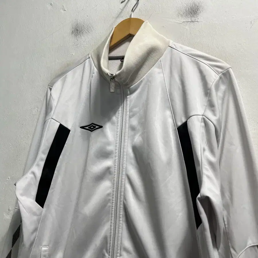 105 UMBRO 엄브로 트레이닝 트랙탑 져지 집업 정품