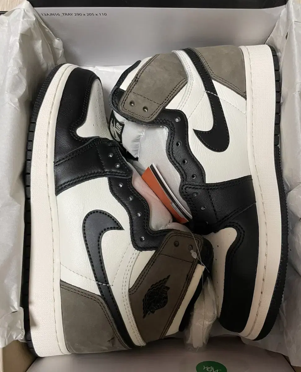 Jordan 1 High Dark Mocha 240