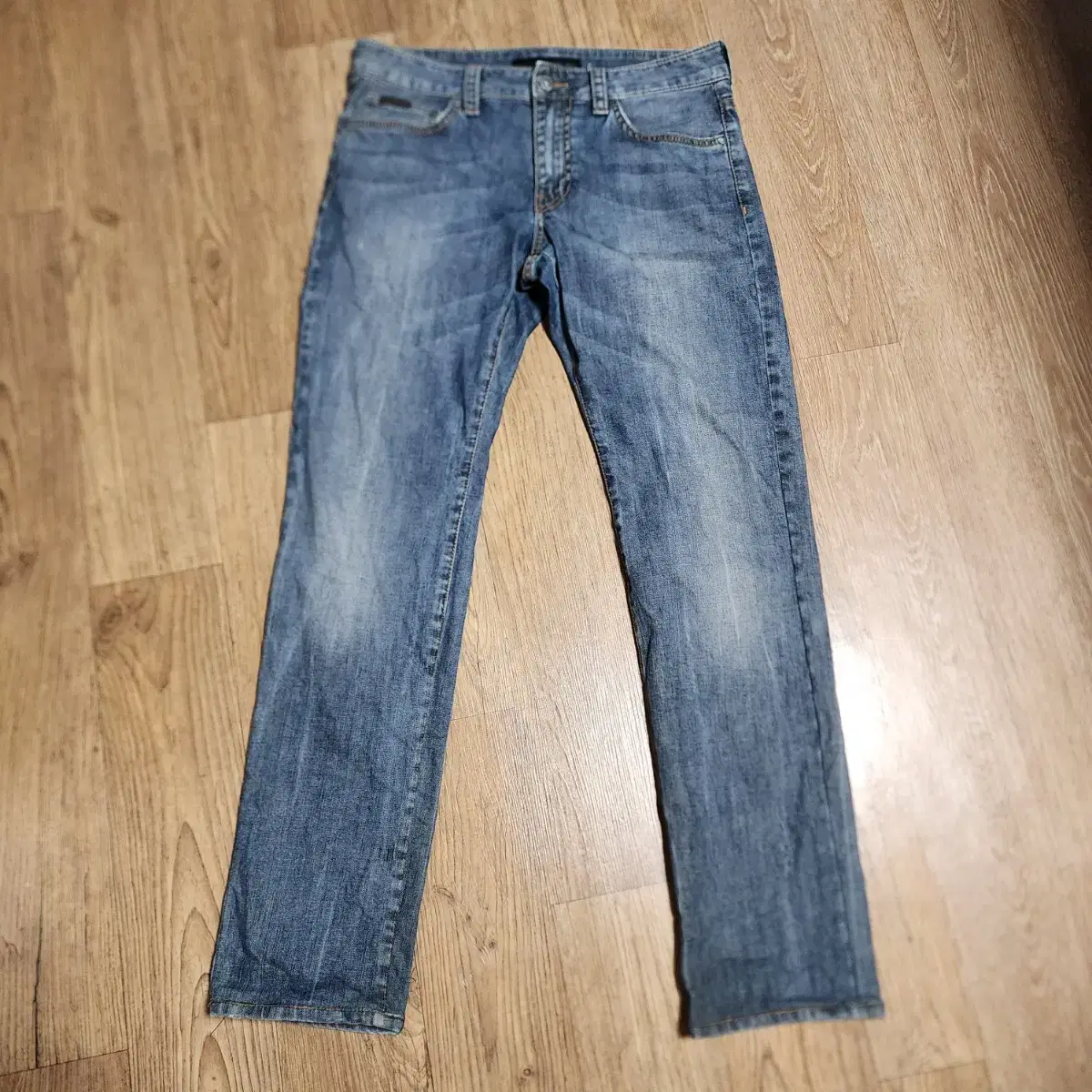 30-inch Kelvin Klein Regular Fit Jeans