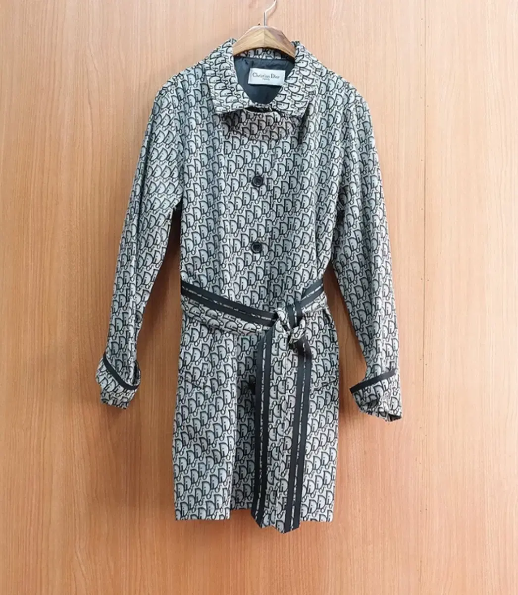 Dior Christian Dior Oblique belted coat Womanfree