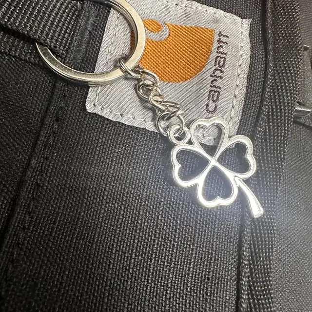 CLOVER KEYRING