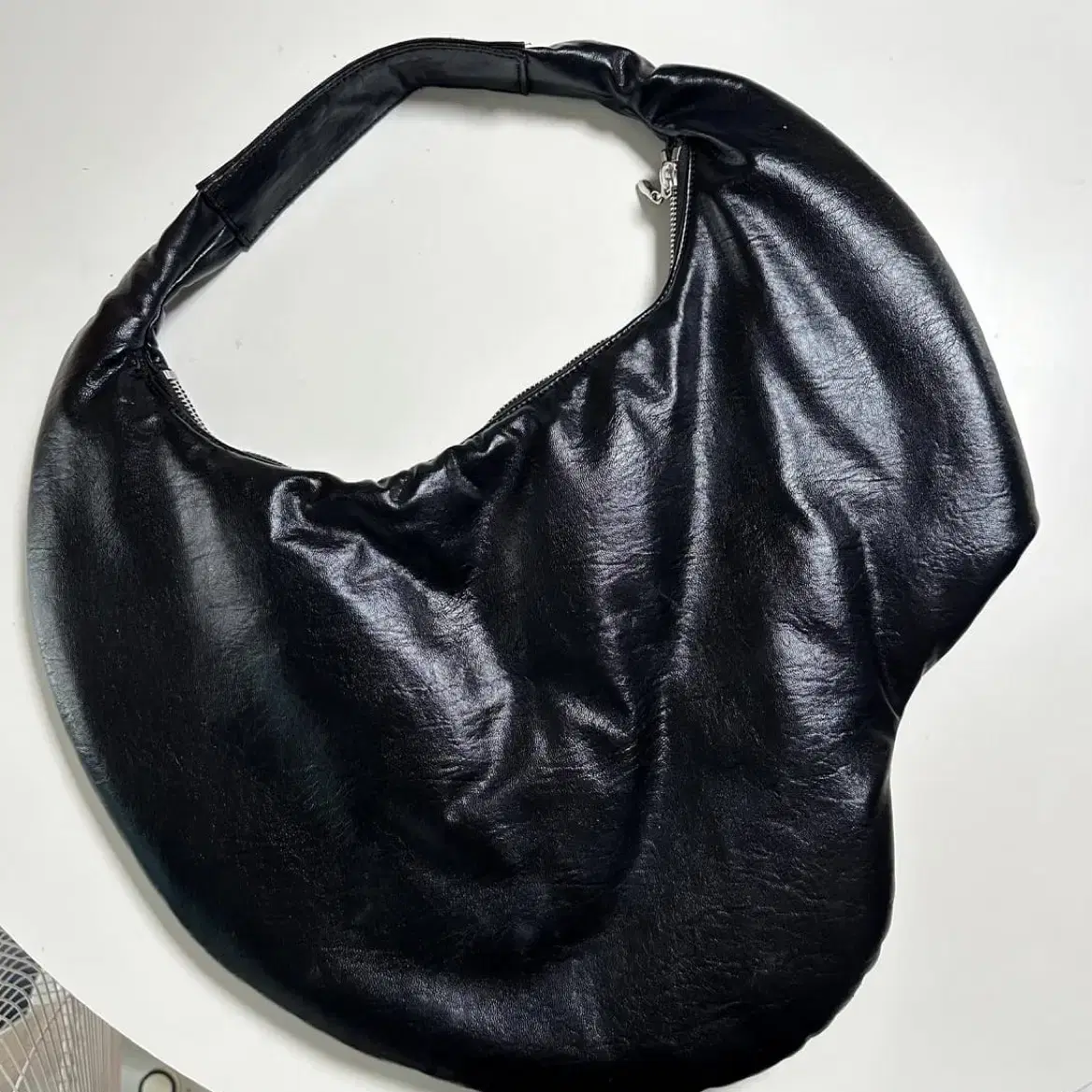 콜로신스 Shell Brooke Bag black