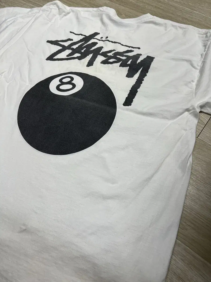 스투시 8 Ball T-shirts