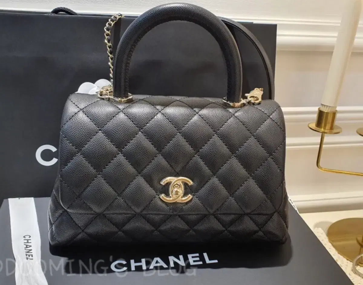 Built-in Chip Chanel Cocohandle Black Small