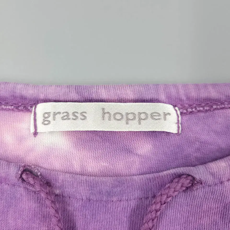 GRASS HOPPER 퍼플 화이트 타이다이 나염 와이드넥 오프숄더 5부