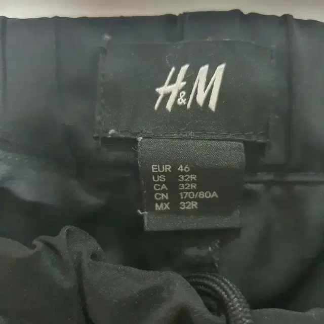 H&M 슬랙스 반바지