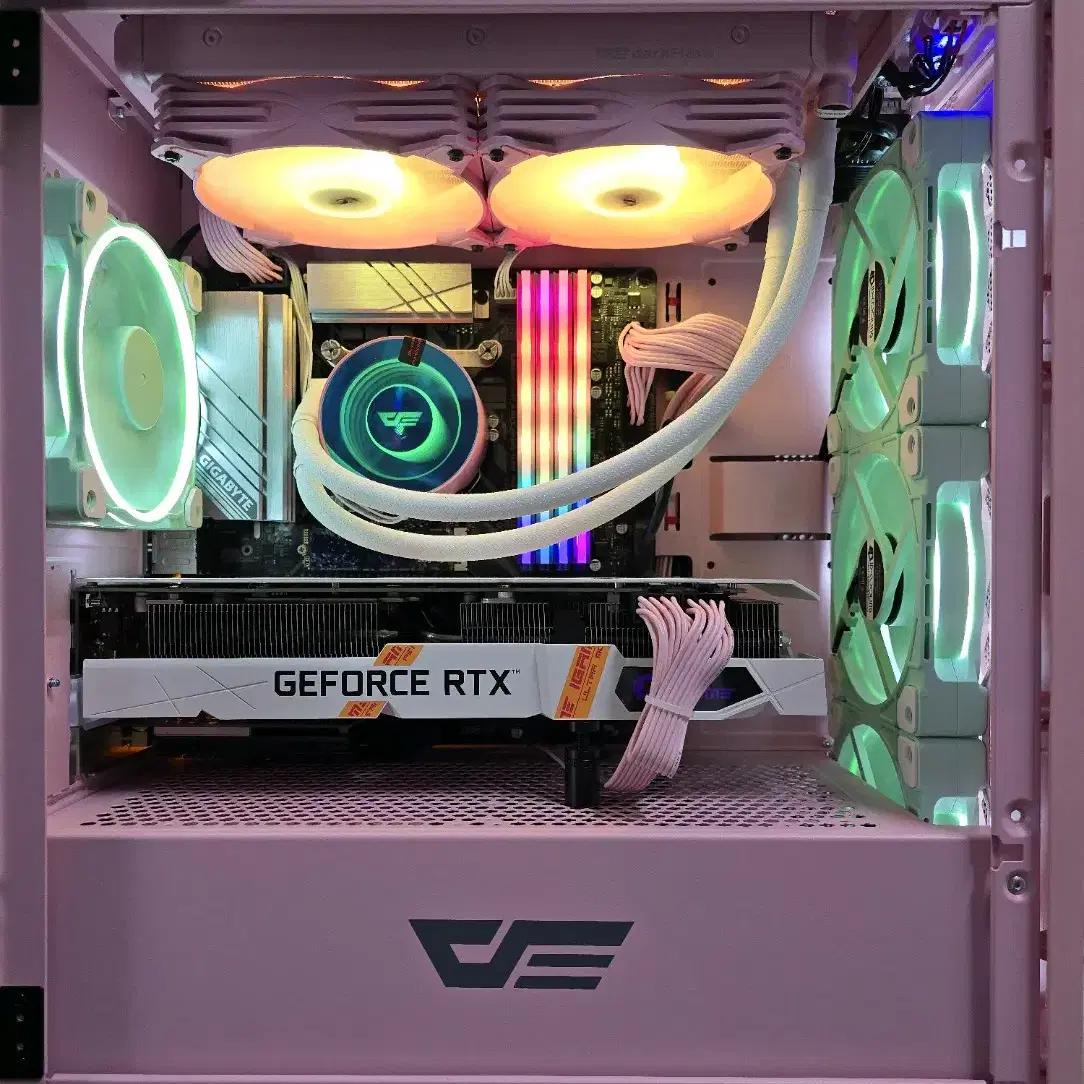 게이밍 본체 (I7 9700K RTX3060 12G)