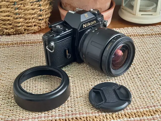 니콘 Nikon EM 필름카메라 + 2880 ZOOM 렌즈