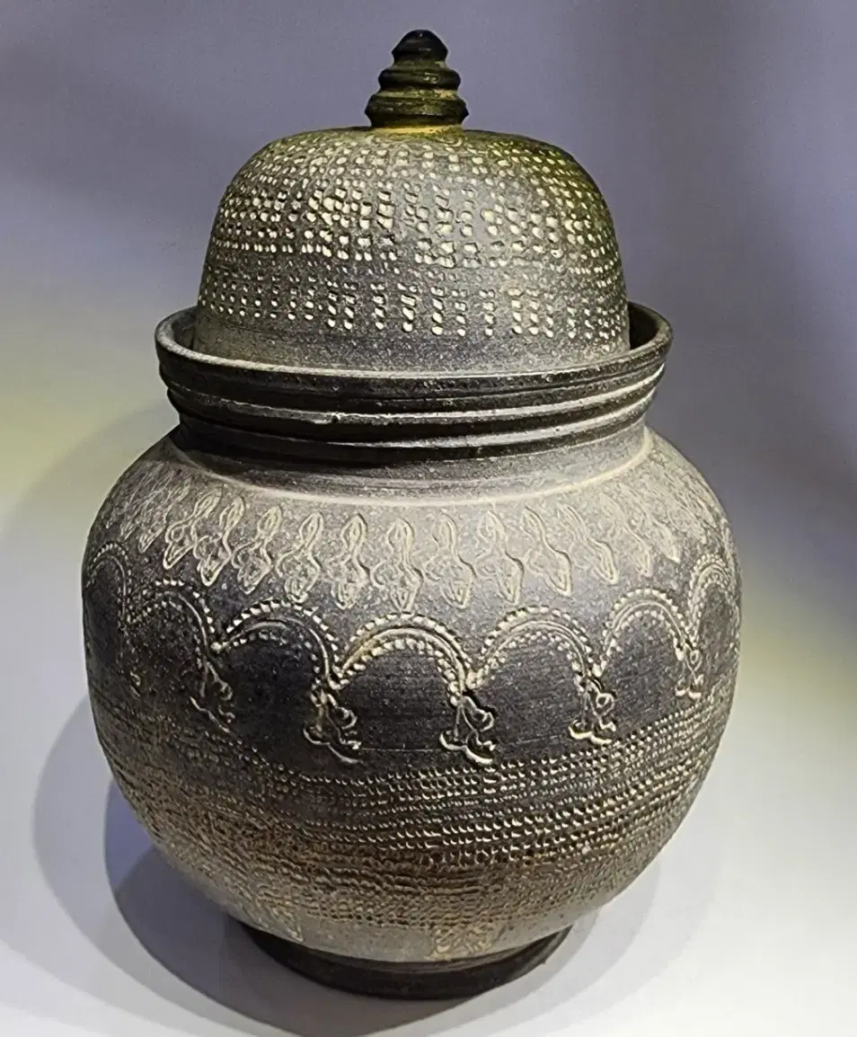 Beautiful earthenware jar with lid