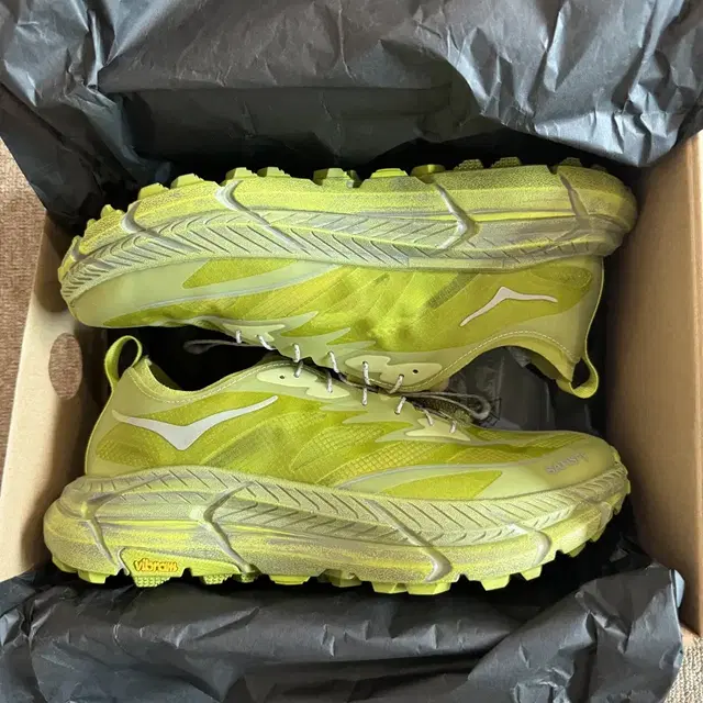 Hoka x Satisfy Mafate Speed 4 Lite 255