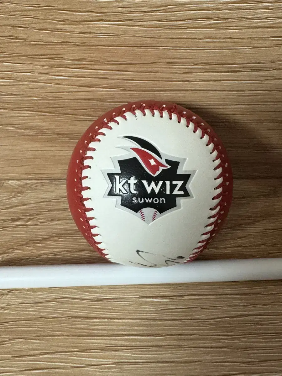 KT Wiz Discontinued Logo Ball Kang Baekho Signed