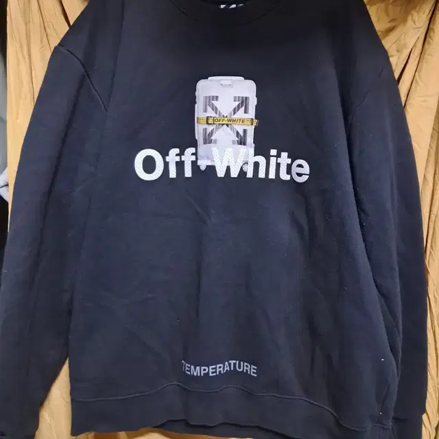 off white 긴팔티셔츠