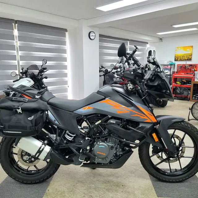 22년식 신차급 듀크390어드벤쳐 ktm390adv 매입대차가능