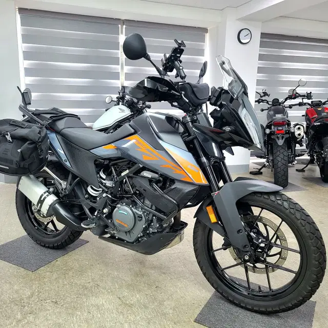 22년식 신차급 듀크390어드벤쳐 ktm390adv 매입대차가능