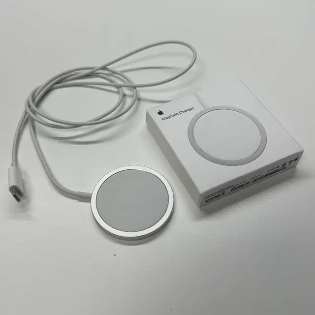 애플 정품 맥세이프 충전기 팝니다. Apple Magsafe