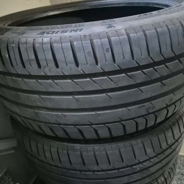 a3 출고용 타이어 225/40R1 18 개당 6만원에 팝니다