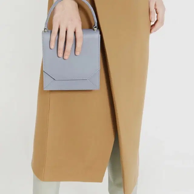 RECTO ASYMMETRIC WRAP SKIRT (BEIGE)