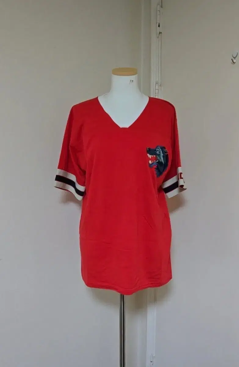 Gucci/Genuine/Short-sleeved T-shirt/New condition/L